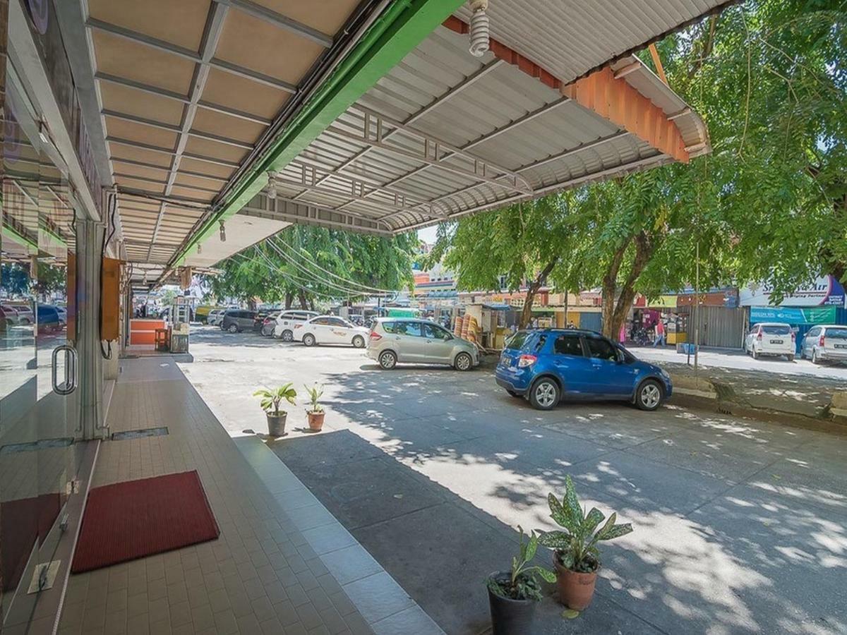 فندق ريد دورز بالقرب من ناجويا سيتي واك باتام 2 Batam المظهر الخارجي الصورة